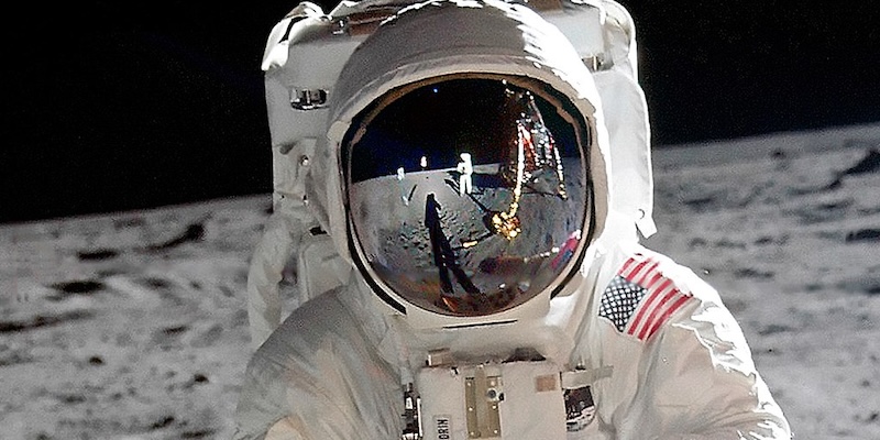 Dust, Desolation, and Awe: Rebecca Boyle on Would It Be Like to Return to the Moon